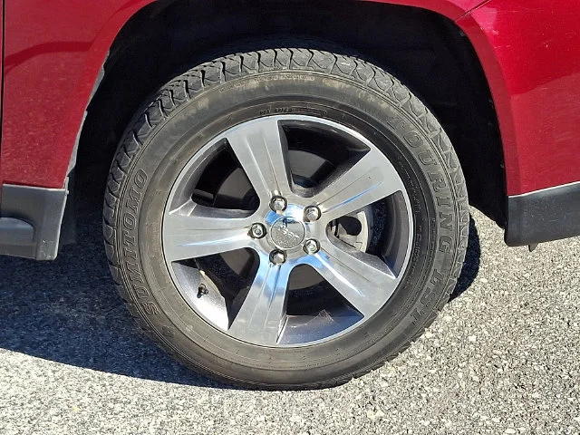 Used 2016 Red Jeep High Altitude image 8
