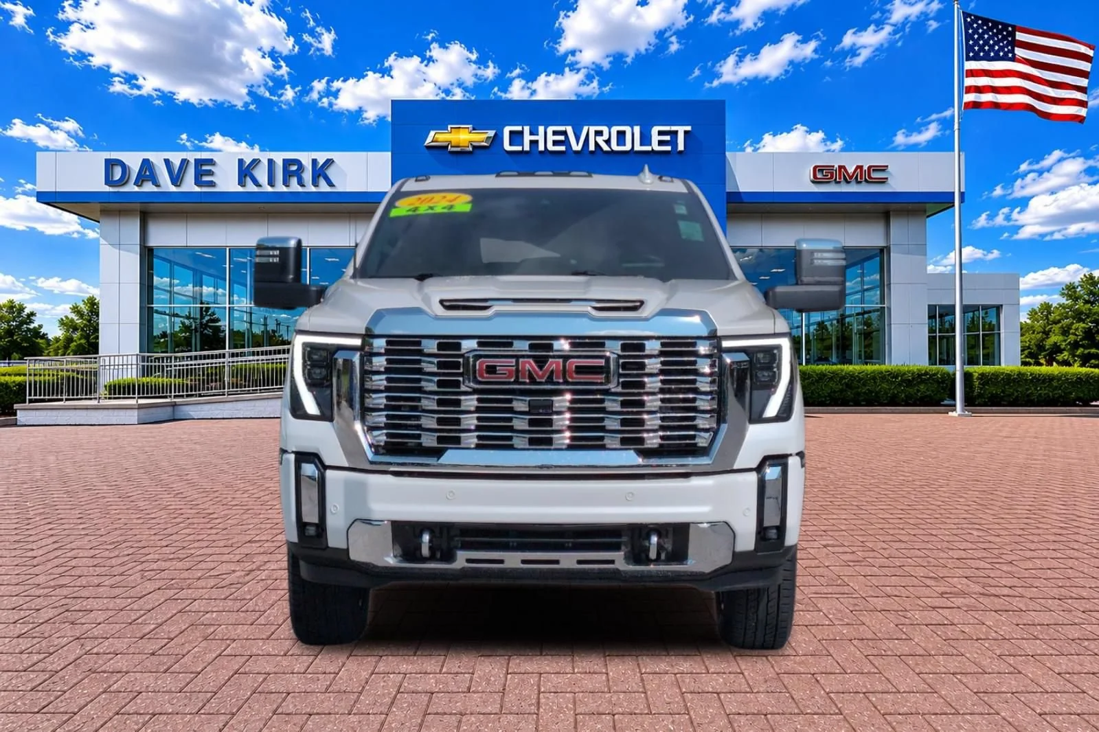 Used 2024 White Frost Tricoat GMC Denali image 8
