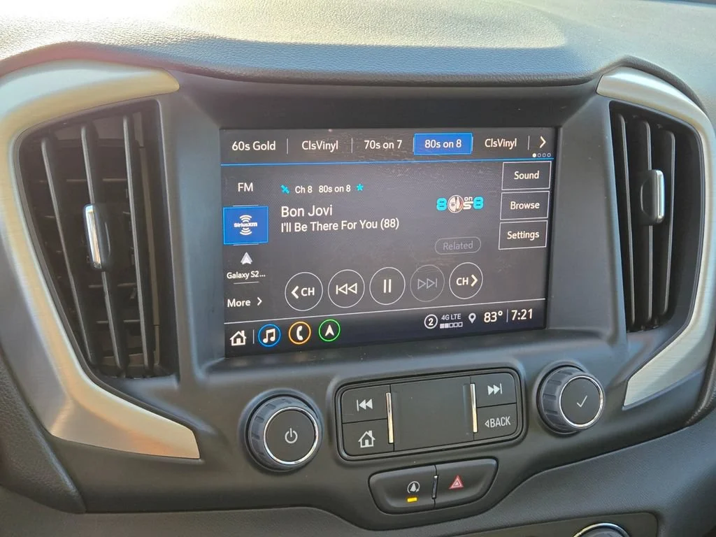 Used 2023 WHITE FROST TRICOAT GMC Denali image 19