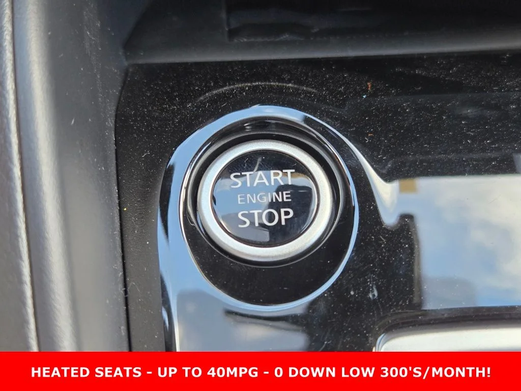 2025 Nissan Versa Sedan SR - Photo 22