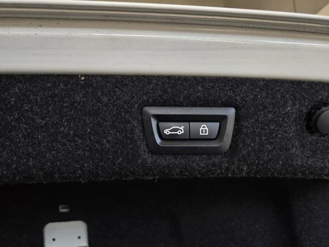 Used 2019 Mineral White Metallic BMW 540i image 24