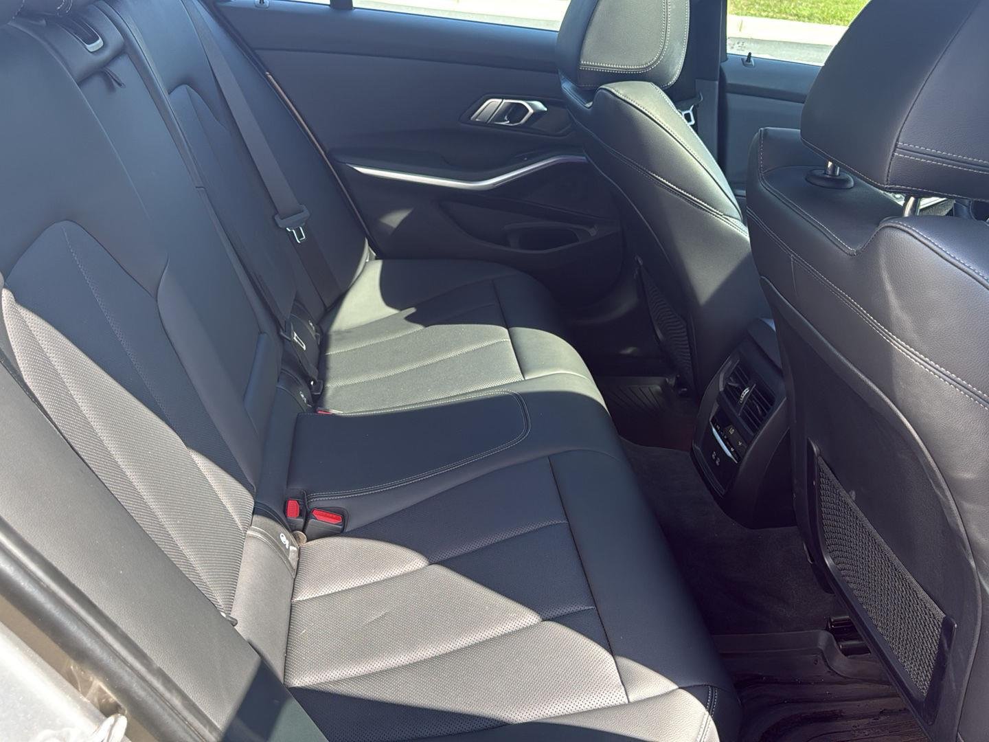 Used 2022 Oxide Grey Metallic BMW M340i image 25