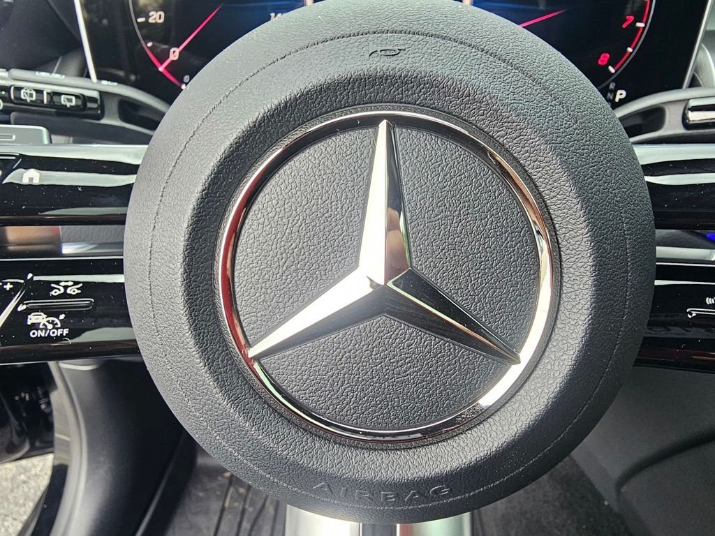 New 2026 Black Mercedes-Benz GLC 300 image 22