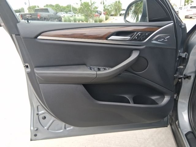 Used 2023 Gray BMW sDrive30i image 13