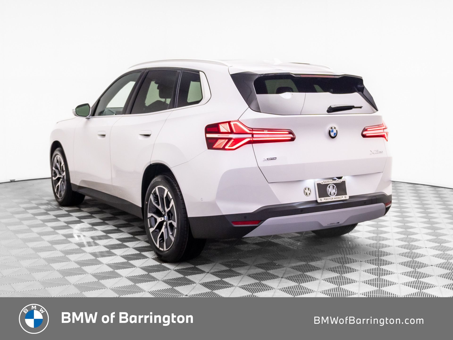 New 2026 Mineral White Metallic BMW 30 xDrive image 3