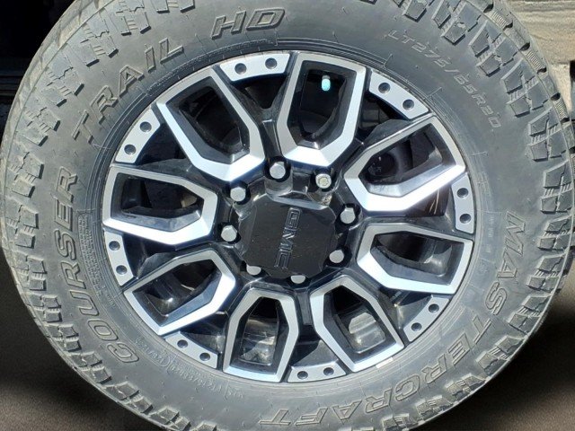 Used 2020 Carbon Black Metallic GMC AT4 image 7