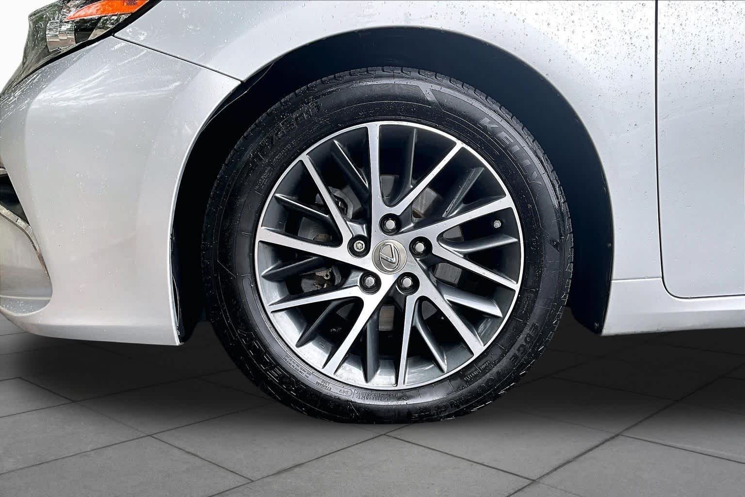 Used 2016 Silver Lining Metallic Lexus  image 10