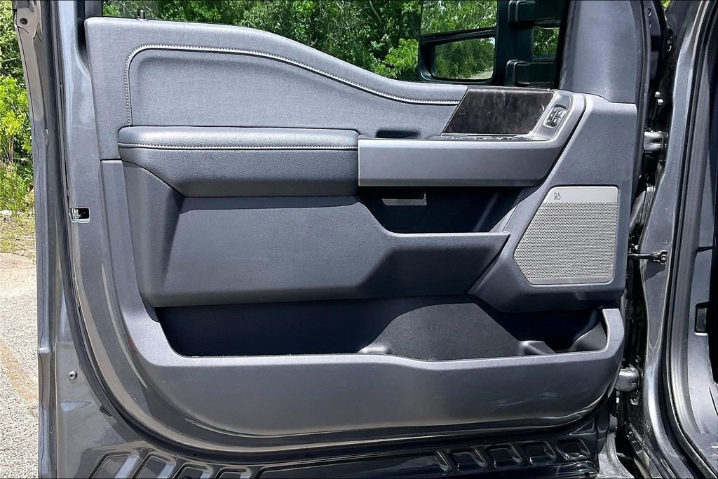 New 2026 Ford Super Duty F-250 Lariat 4D Crew Cab