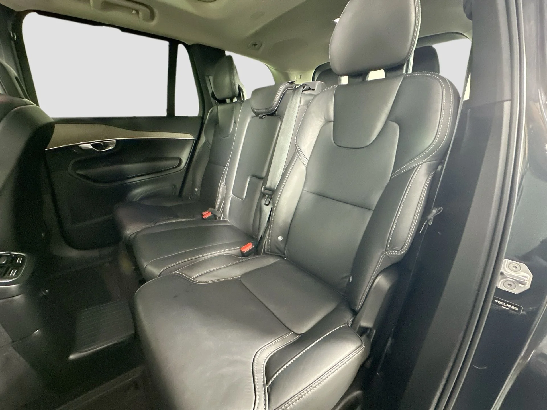 Used 2021  Volvo T8 Inscription 7 Passenger image 26