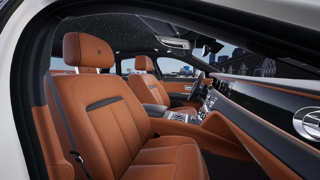 New 2027 White/off-white Rolls-Royce  image 6