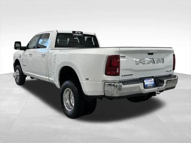 New 2026 Bright White Clear-Coat Exterior Paint RAM LARAMIE image 6