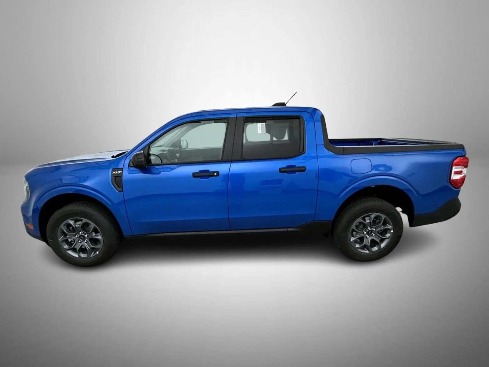 New 2026 Blue Ford XLT image 8