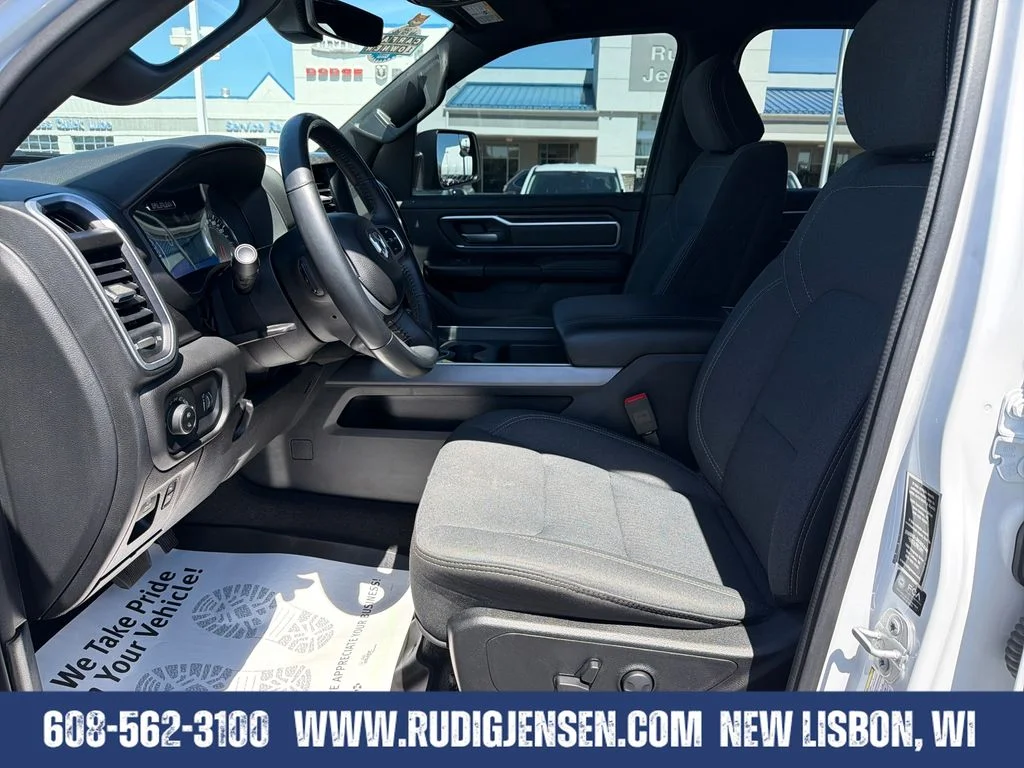 Used 2023 White Ram Big Horn/Lone Star image 11