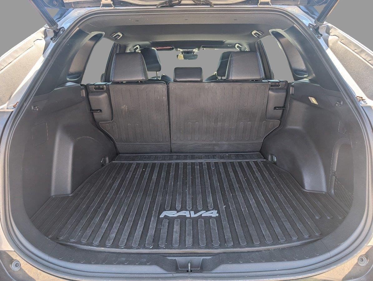 Used 2023 Silver Sky Metallic w/Midnight Black Metallic Roof Toyota XSE image 5