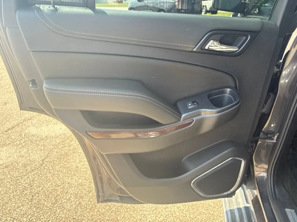 Used 2016 IRIDIUM METALLIC GMC SLT image 31