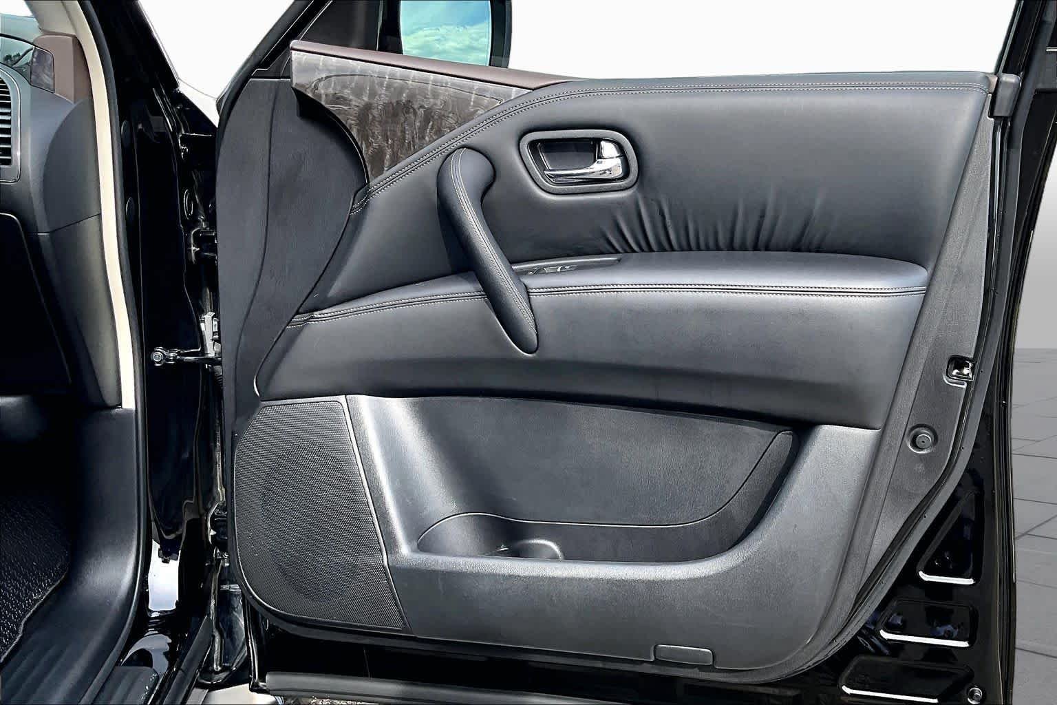 Used 2023 Super Black Nissan Platinum image 25