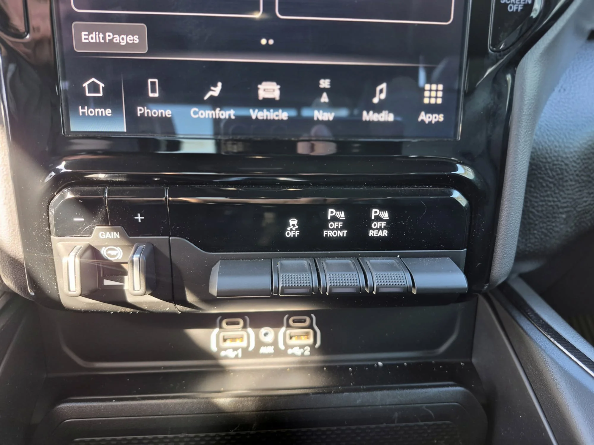 Certified Used 2025 Billet Silver Metallic Ram Sport 4x4*3.0L I6 | Htd Seats | Nav | Htd Wheel | Tow Pkg | Adaptive Cruise | Remote Start image 14