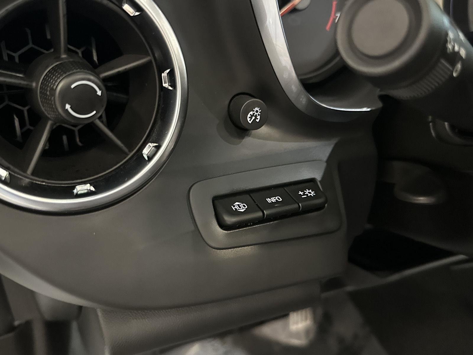 2022 Chevrolet Camaro ZL1 - Photo 27