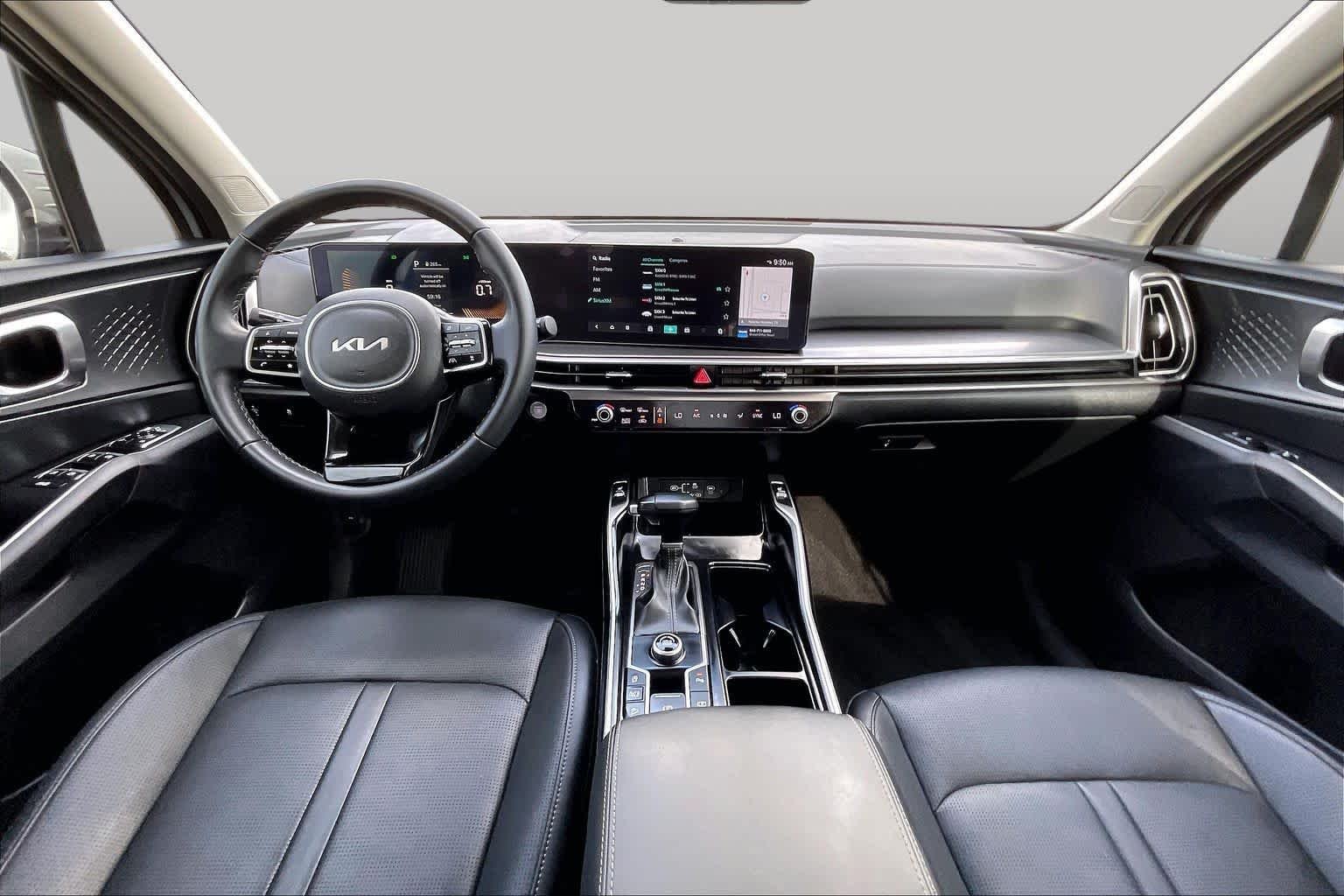 2025 Kia Sorento S - Photo 16
