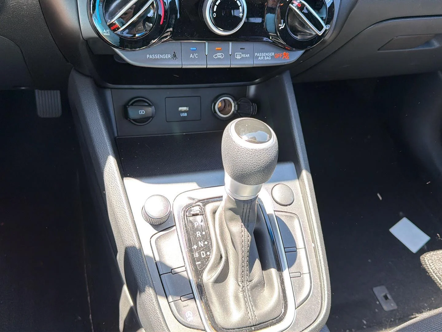Used 2022 Ultra Black Hyundai SEL image 12