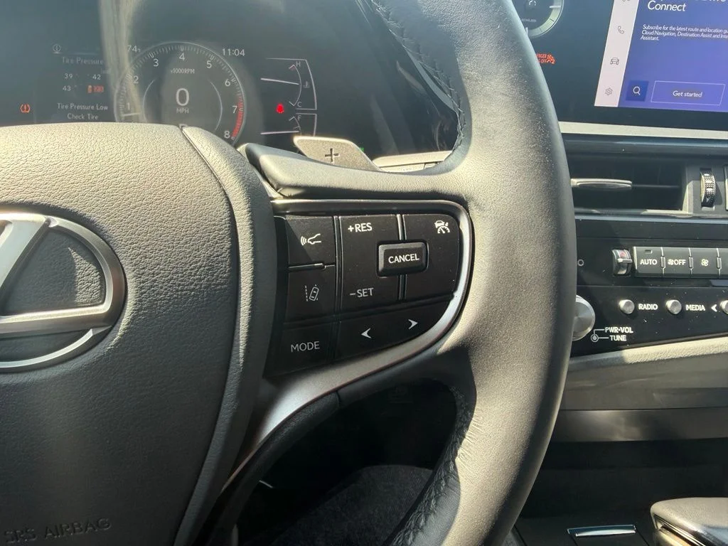 Used 2024 Black Lexus 350 image 4