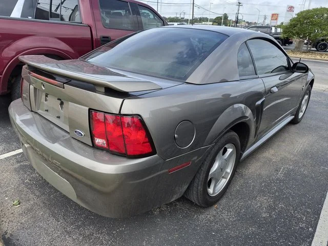 Used 2001 Gray Ford V6 image 3