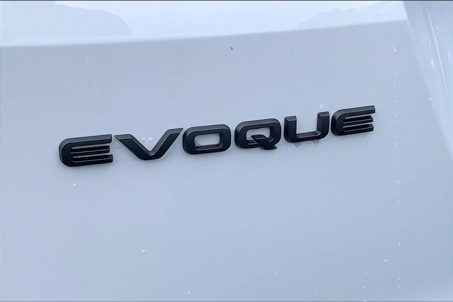 New 2026 Fuji White Land Rover Hoxton Edition image 15