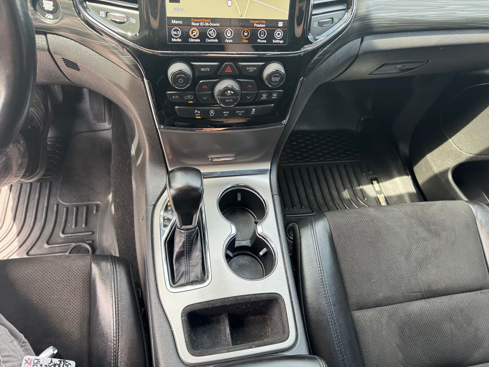 Used 2020 Diamond Black Jeep Altitude image 21