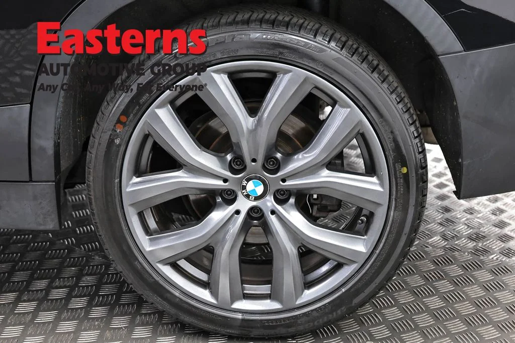 Used 2018 Black BMW xDrive28i image 29
