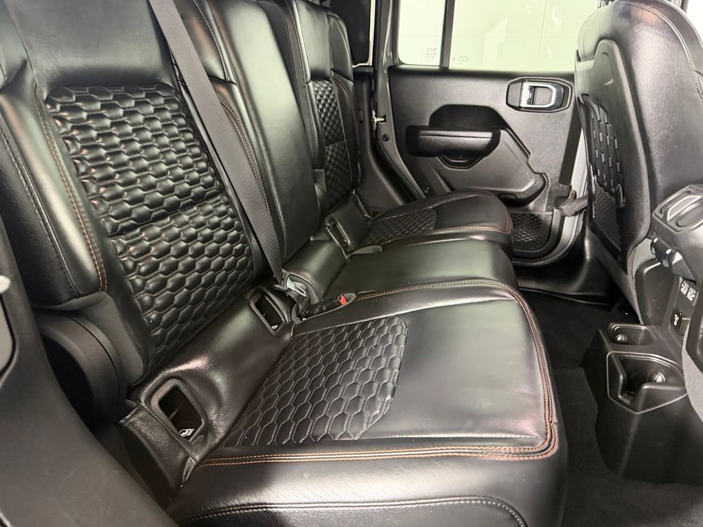 Used 2022 Gray Jeep Mojave image 28