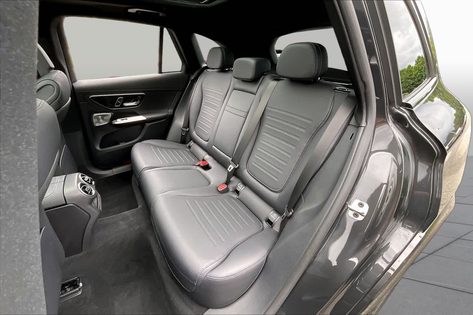 Used 2024 Graphite Grey Metallic Mercedes-Benz GLC 300 image 20