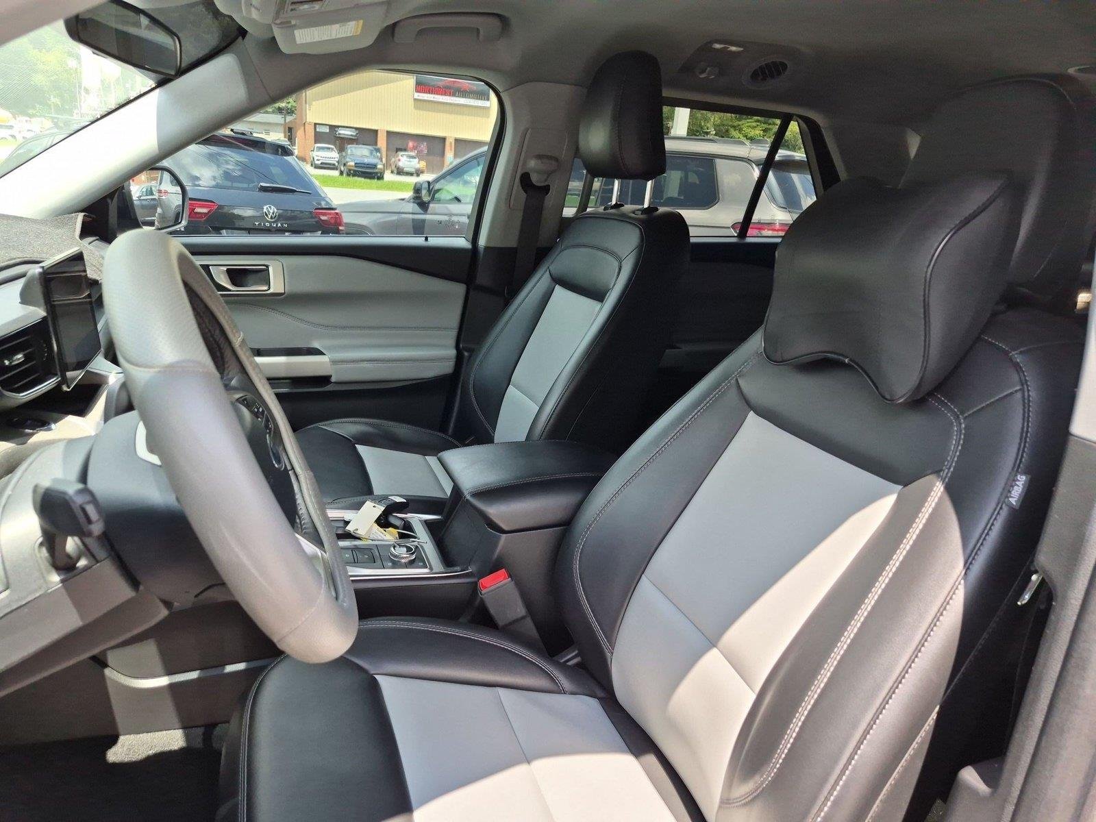 Used 2024 Carbonized Gray Metallic Ford XLT image 18
