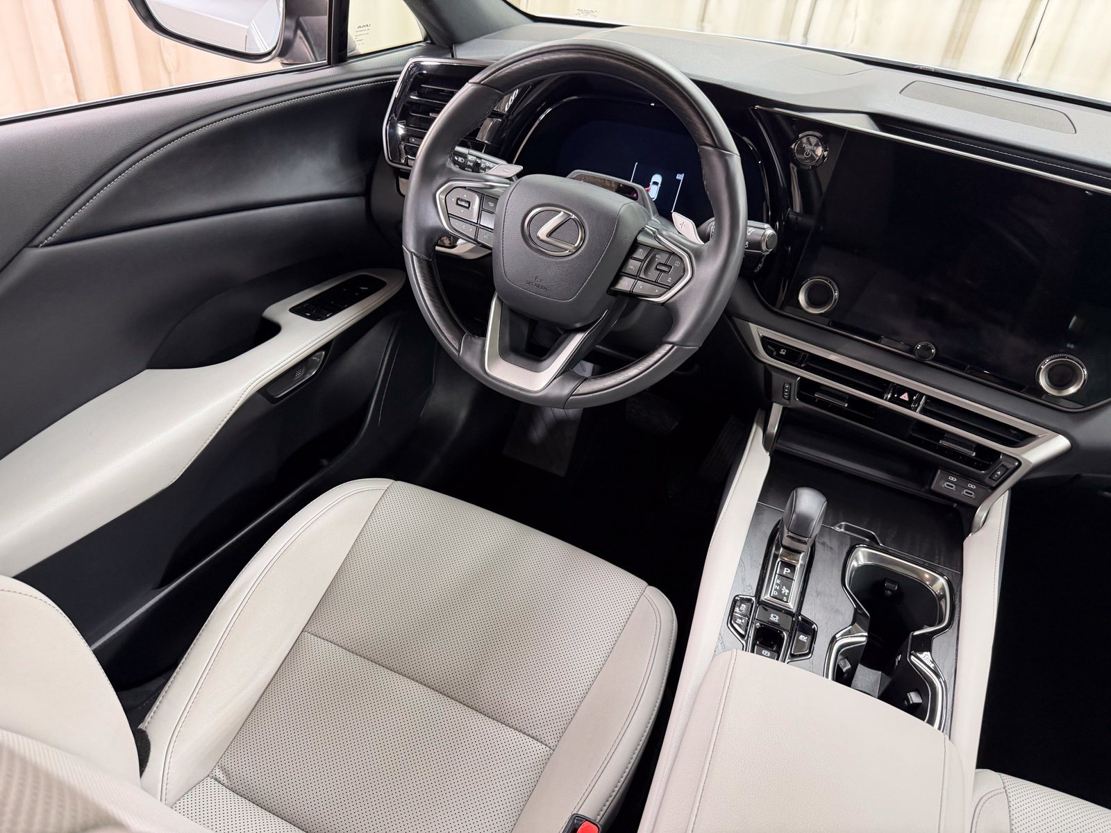 Used 2025 Silver Lexus 350h Premium image 49