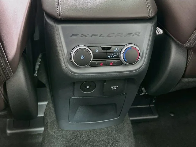 New 2026 Gray Ford Platinum image 13