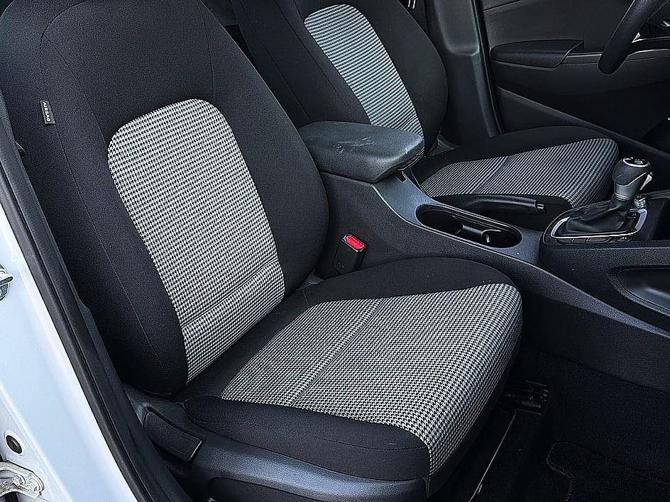 Used 2023 Cyber Silver Hyundai SE image 23