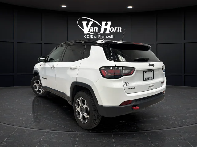 Used 2022 Bright White Clearcoat Jeep Trailhawk image 5