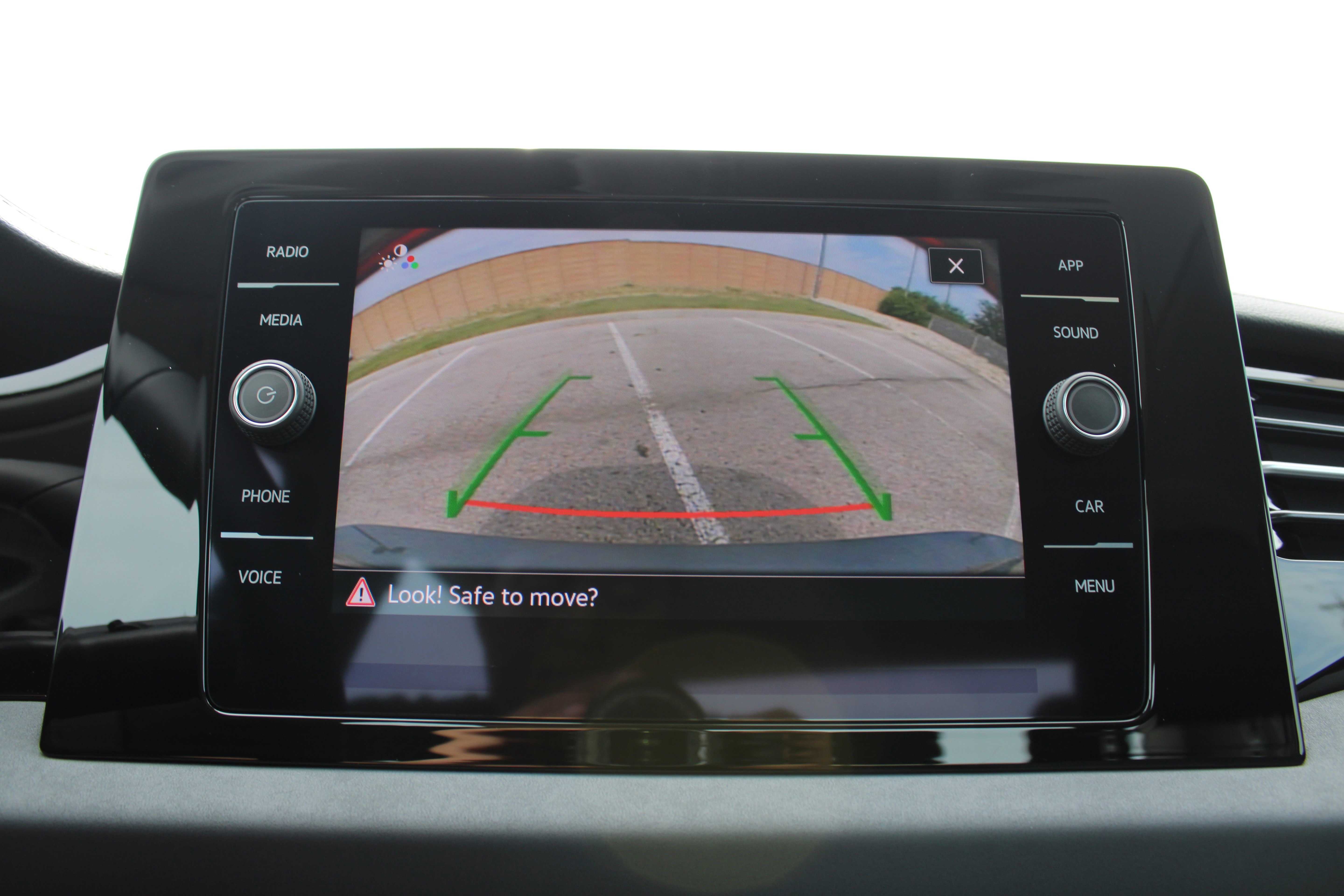 2025 Volkswagen Jetta SE photo 3