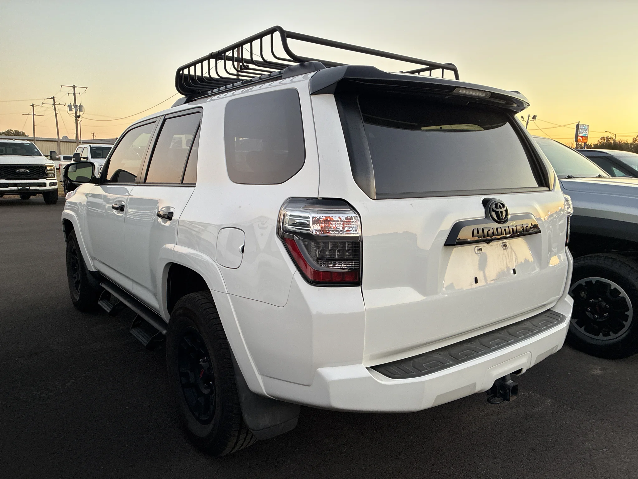Used 2021 Super White Toyota Venture image 4
