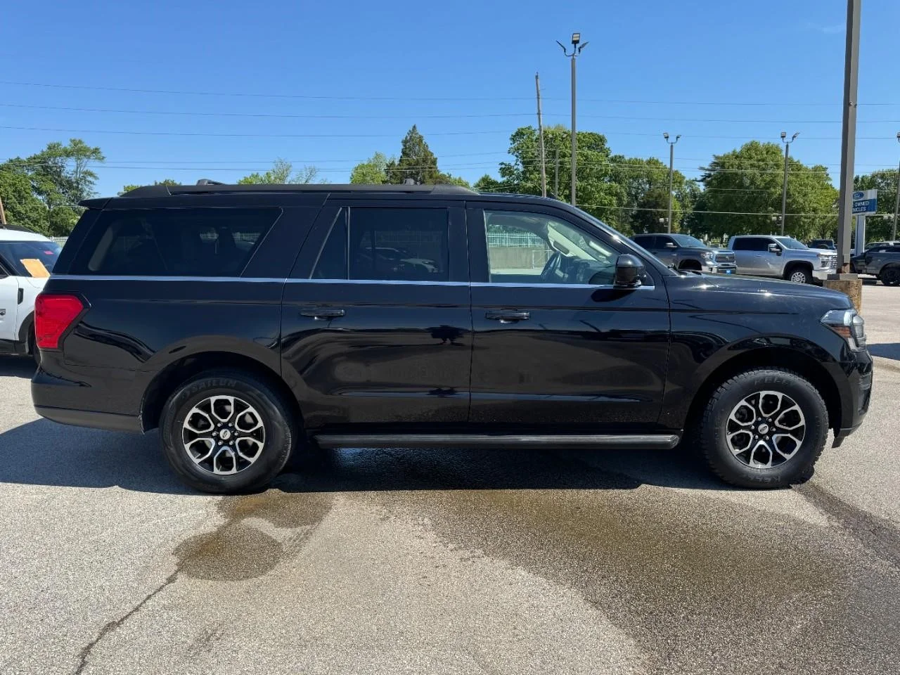 Used 2024 Agate Black Metallic Ford XLT 4x4 image 2