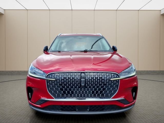 Used 2025 Red Lincoln Premiere image 4