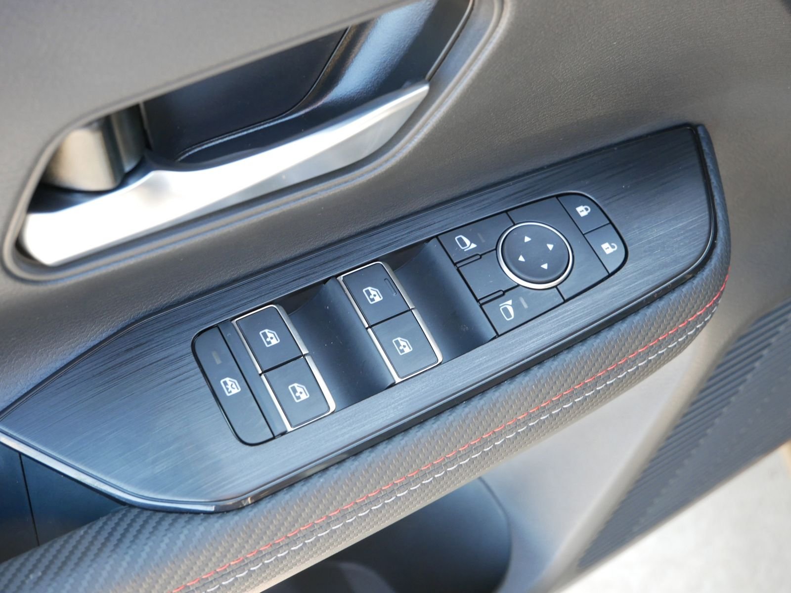 2025 Nissan Kicks SR AWD - Photo 14