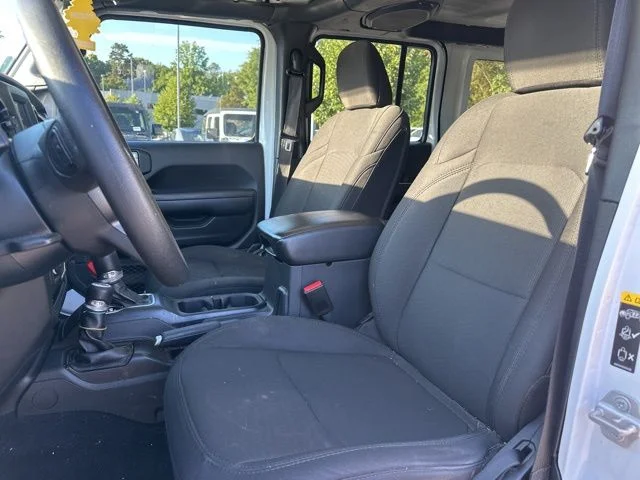 Used 2022 White Jeep Unlimited Sport image 10