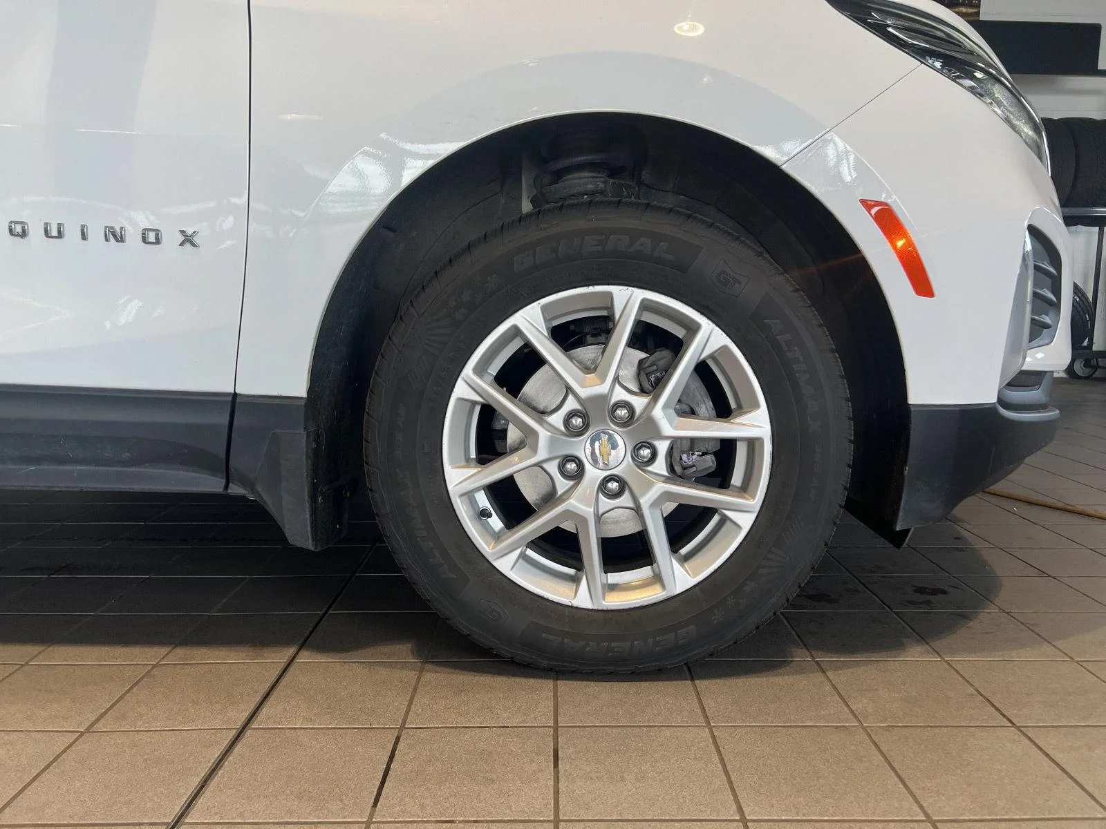Used 2023 SUMMIT WHITE Chevrolet LT image 13