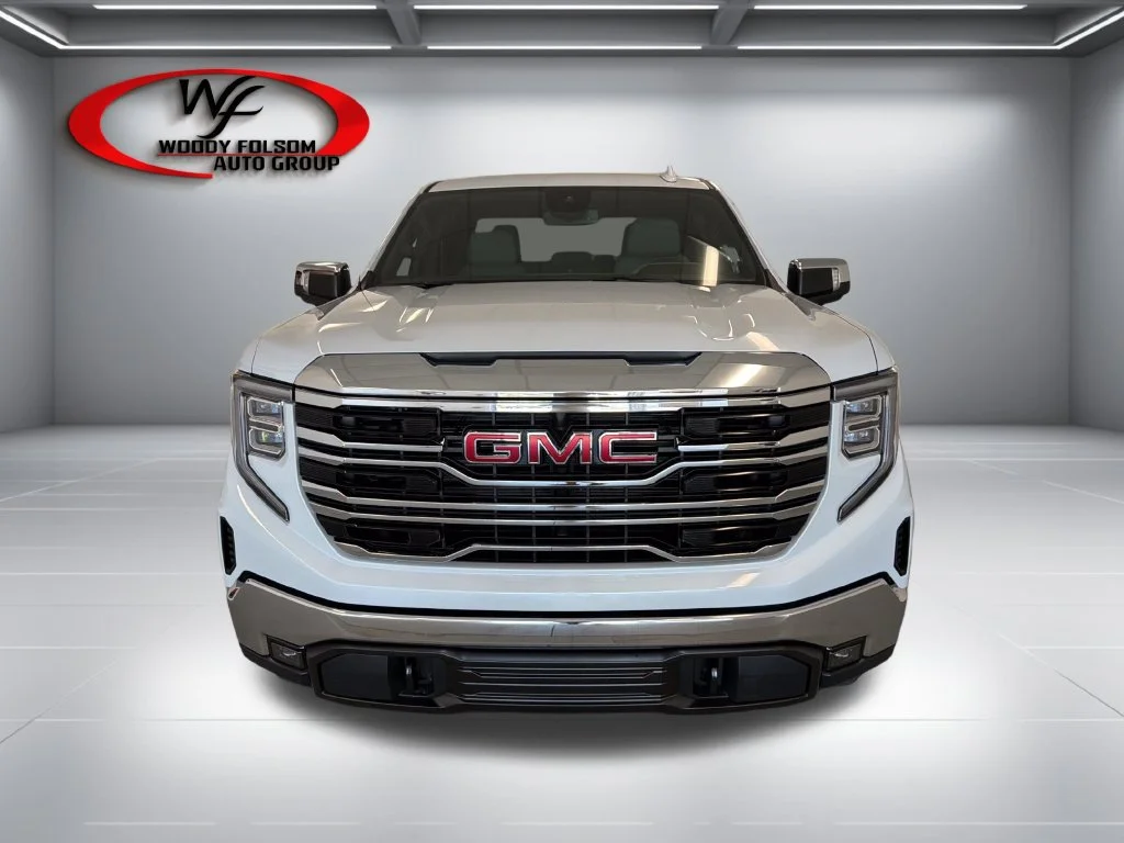 New 2026 Glacier White Tricoat GMC SLT image 2
