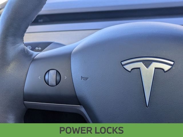Used 2022 Red Tesla Long Range image 17