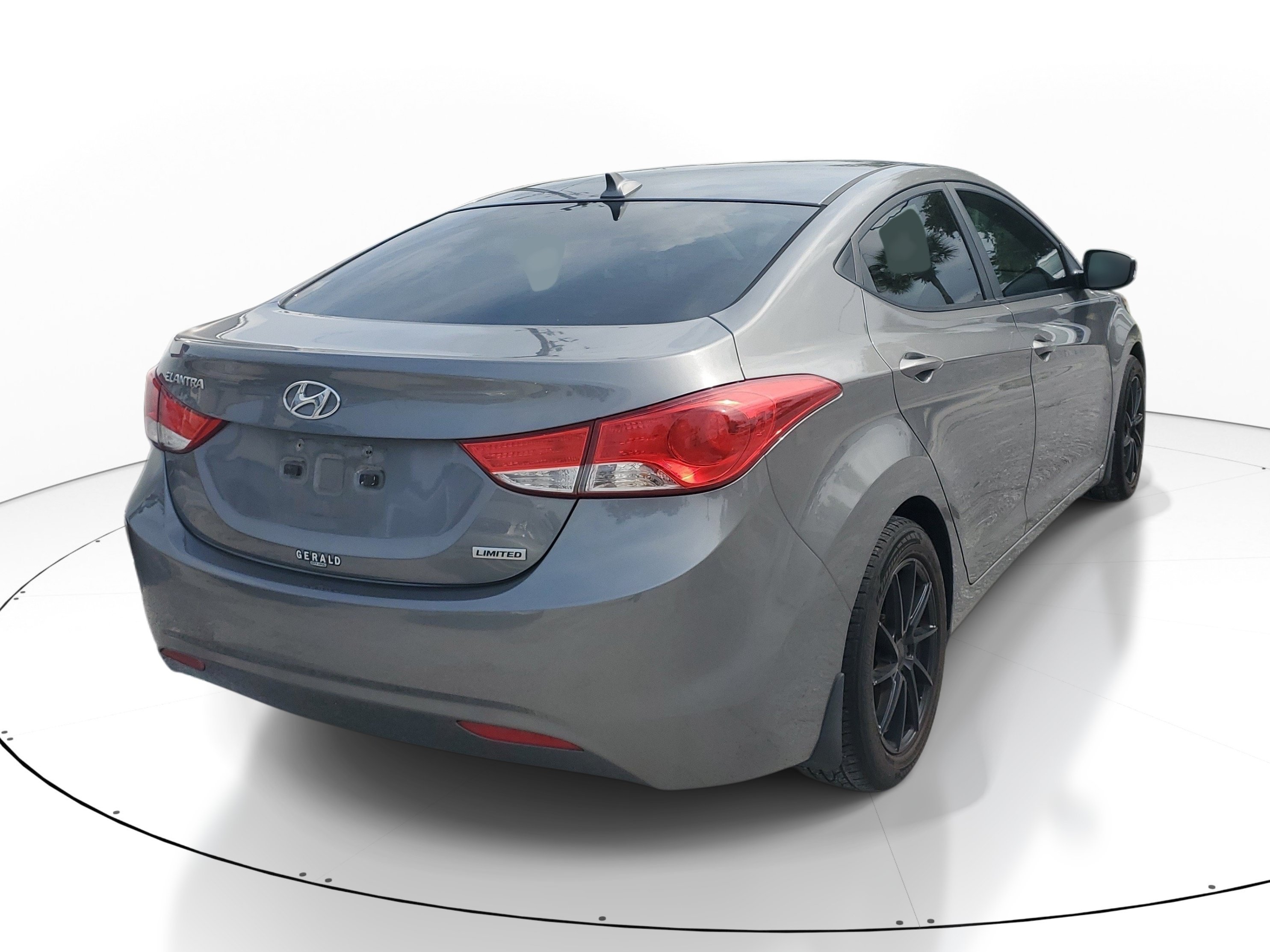 Used 2013 Harbor Gray Metallic Hyundai Limited image 4
