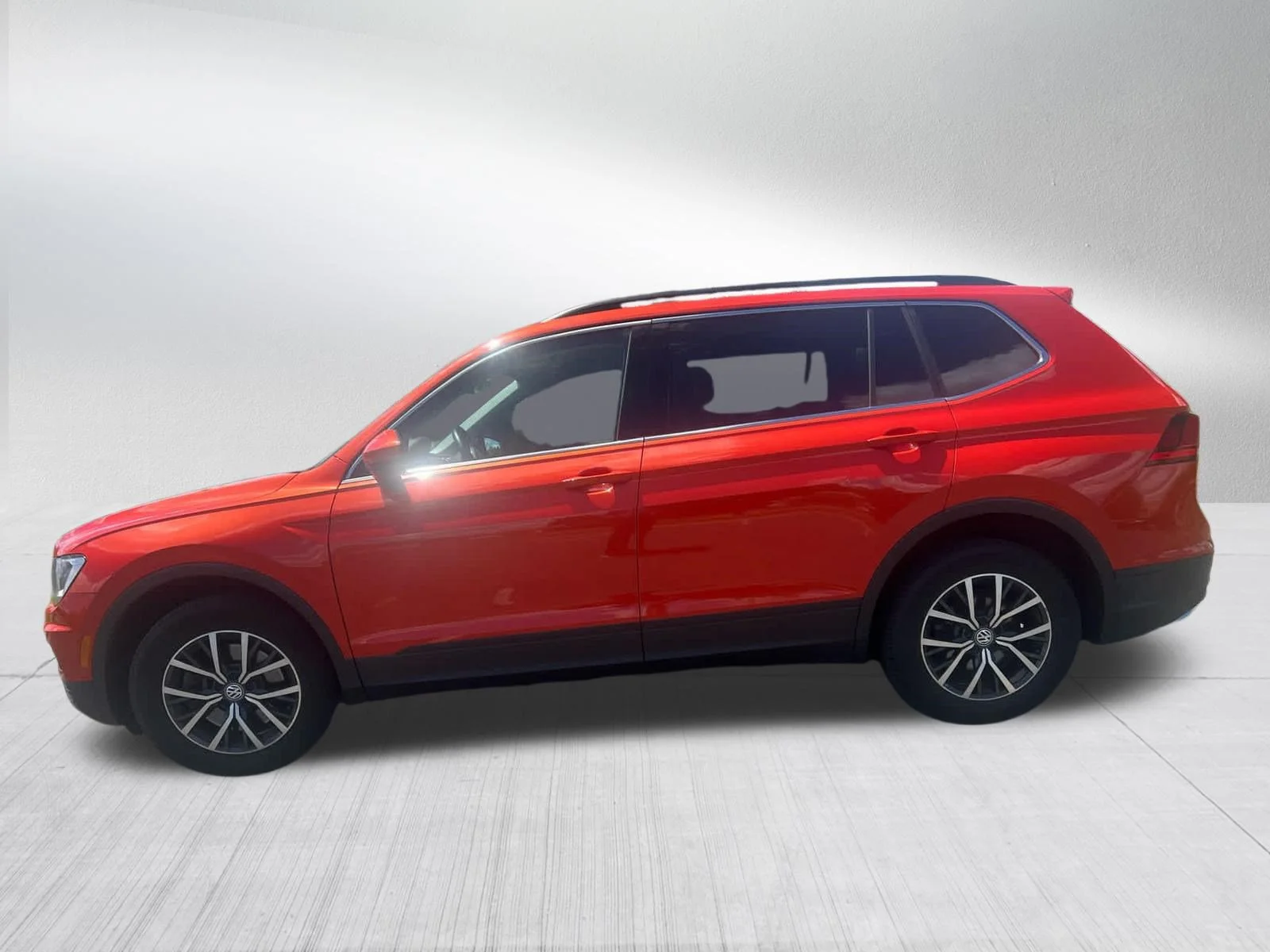Used 2019 Habanero Orange Metallic Volkswagen SEL image 4