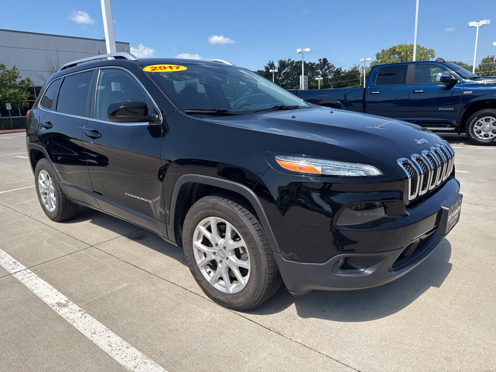 Used 2017 Black Jeep Latitude image 1