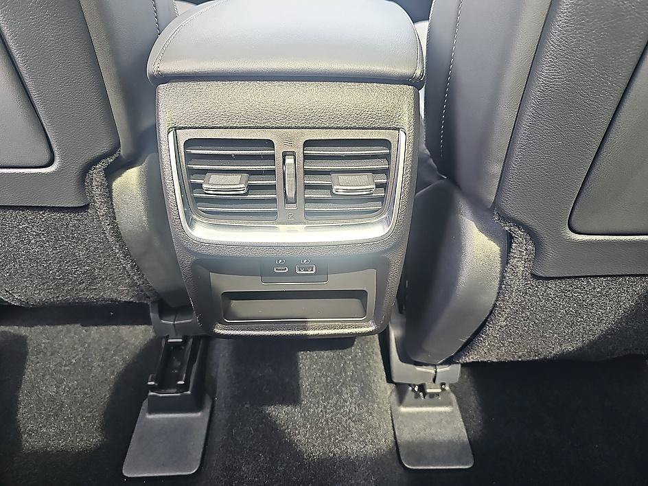 Used 2023 Radiant White INFINITI SPORT image 33