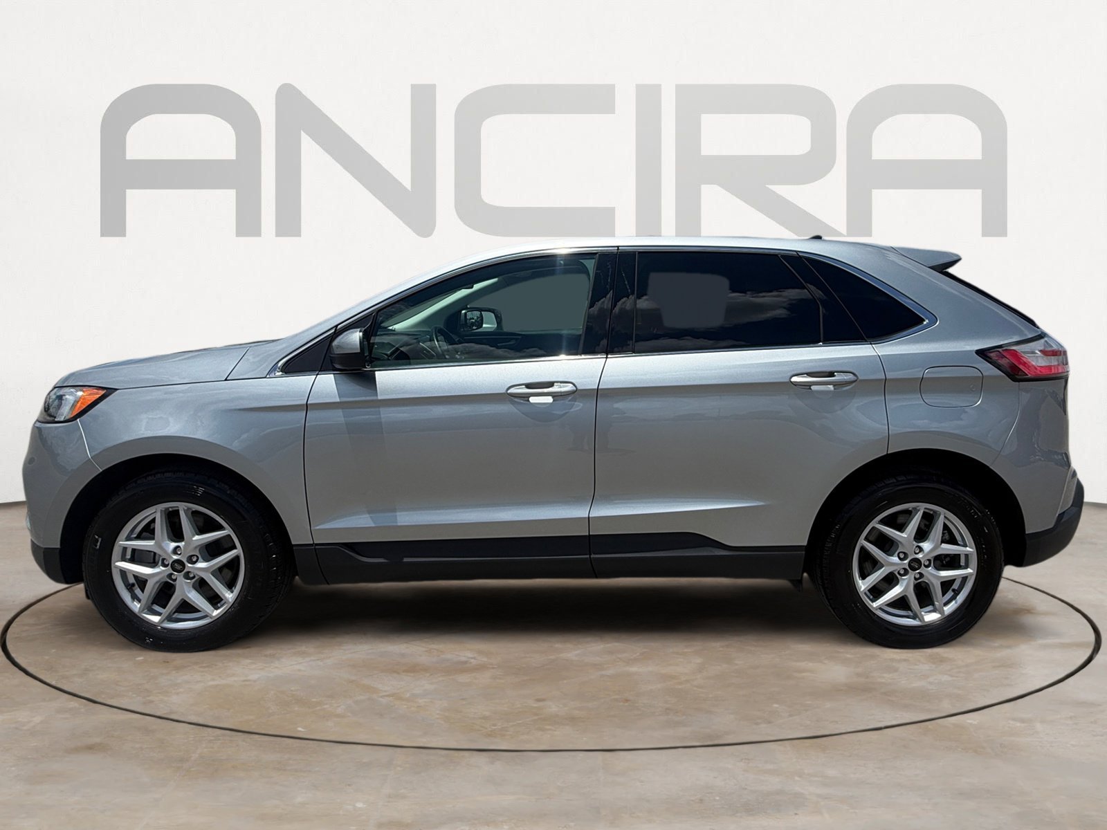 Used 2024 Silver Metallic Ford SEL image 7